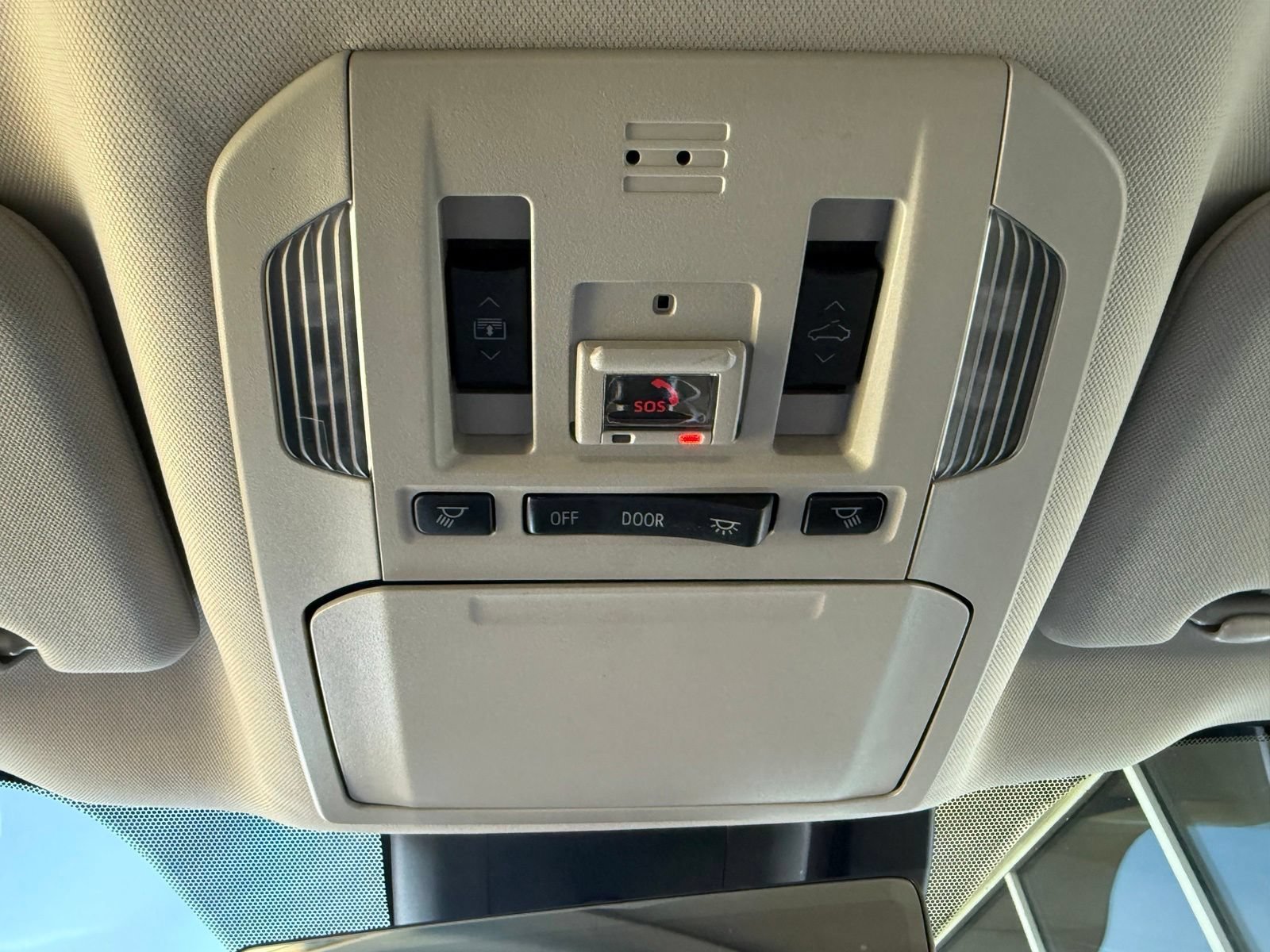 Used 2021 Gray Toyota Platinum image 21