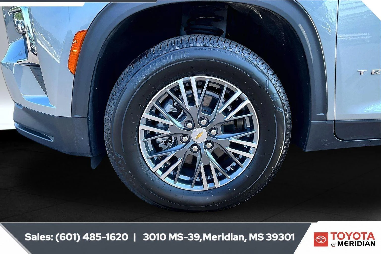Used 2026 Sterling Gray Metallic Chevrolet FWD LT image 7