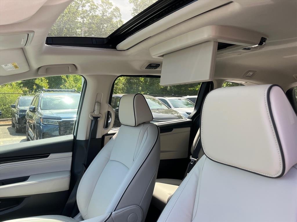 2026 Honda Odyssey Touring - Photo 11