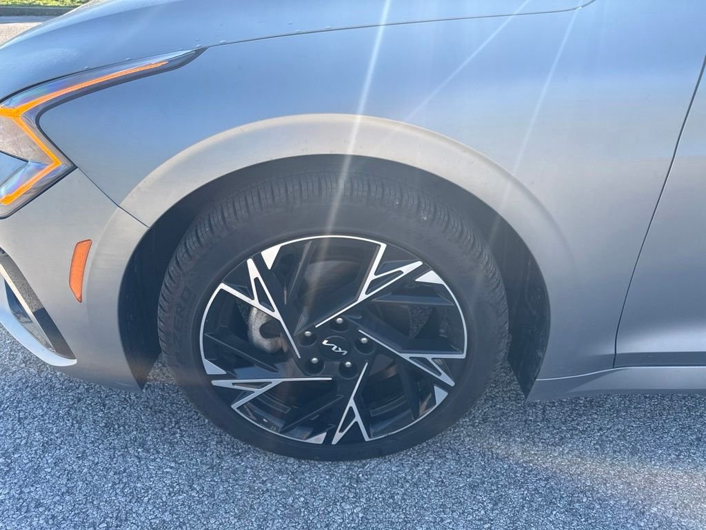 Used 2025 Steel Matte Gray Kia GT-Line image 9