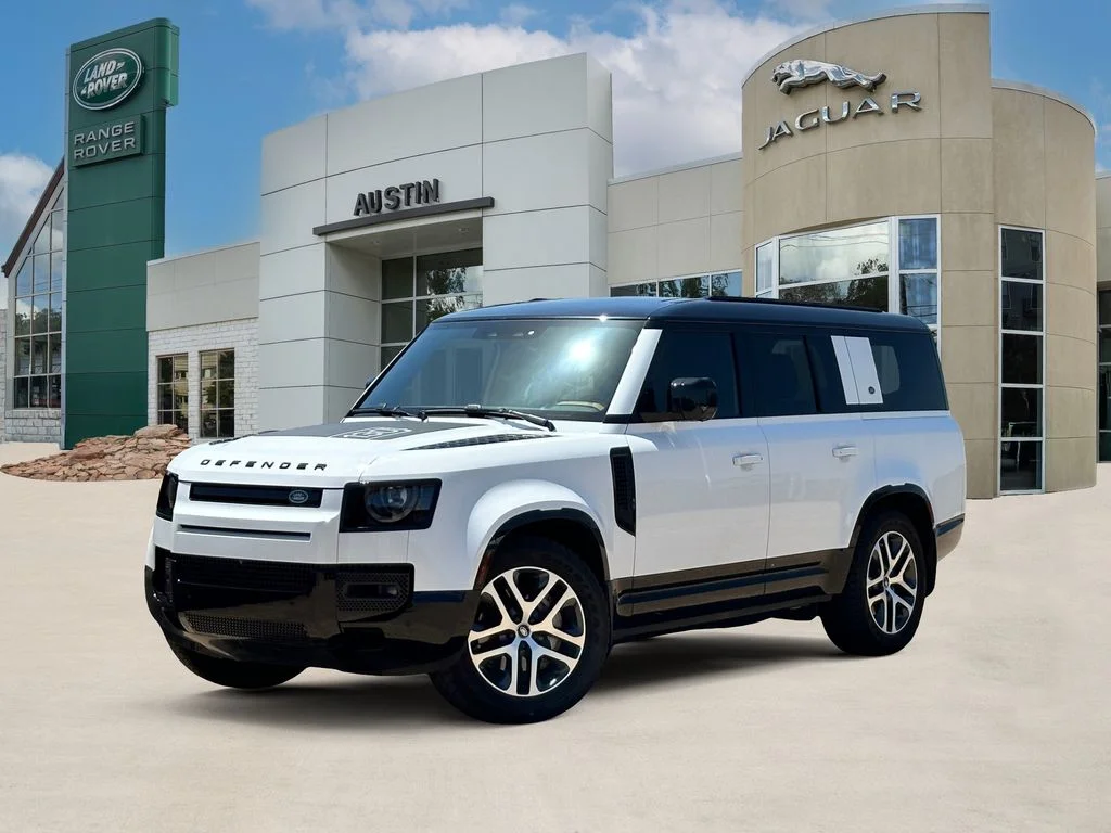 Used 2024 Blue Land Rover X-Dynamic SE image 1