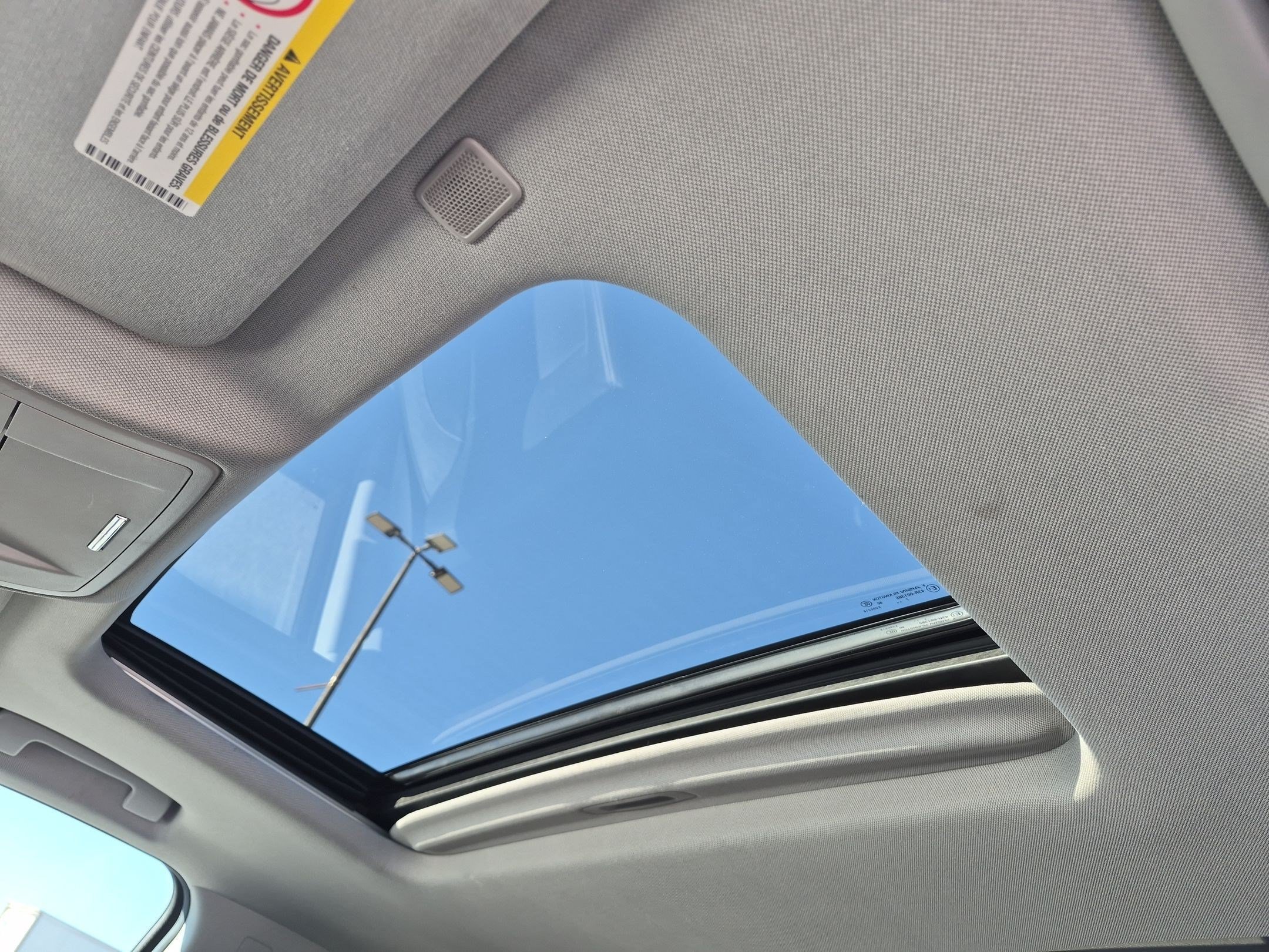 Used 2018 White GMC SLT image 14