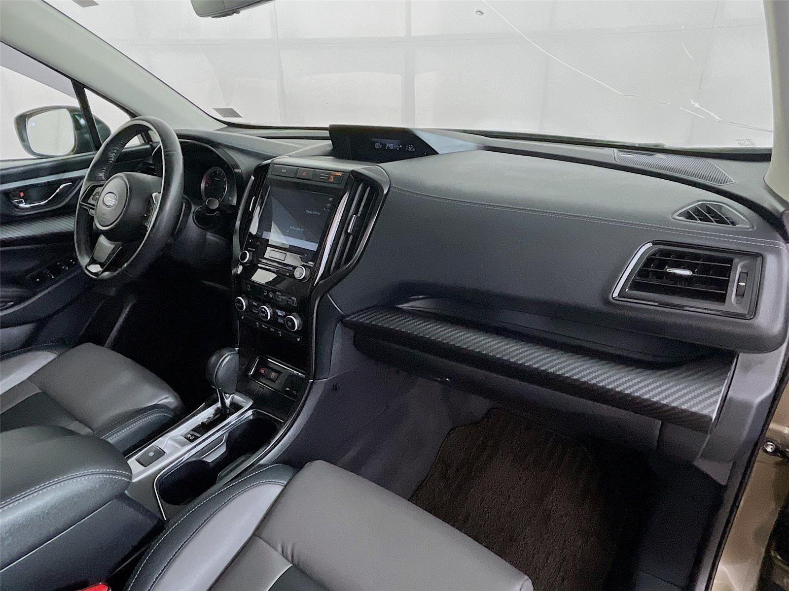 Used 2022 Autumn Green Metallic Subaru Onyx Edition image 34