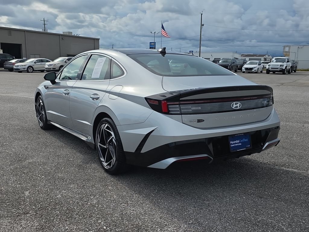 Used 2025 Aero Silver Hyundai SEL Convenience image 6