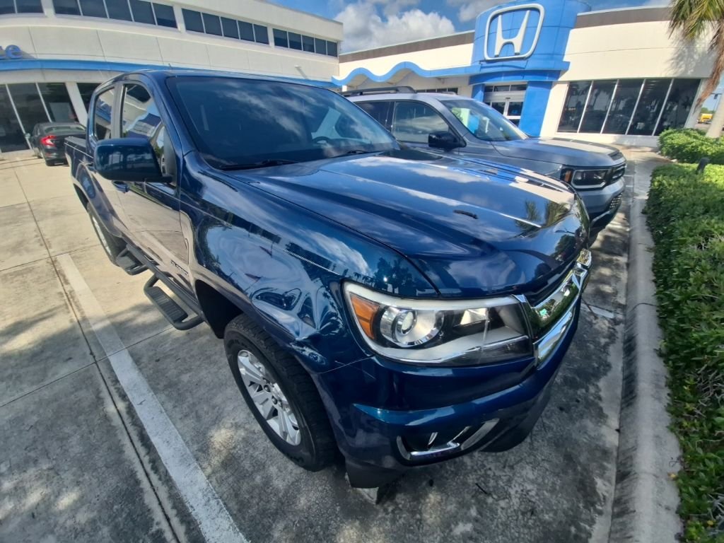 Used 2020 Blue Chevrolet LT image 3
