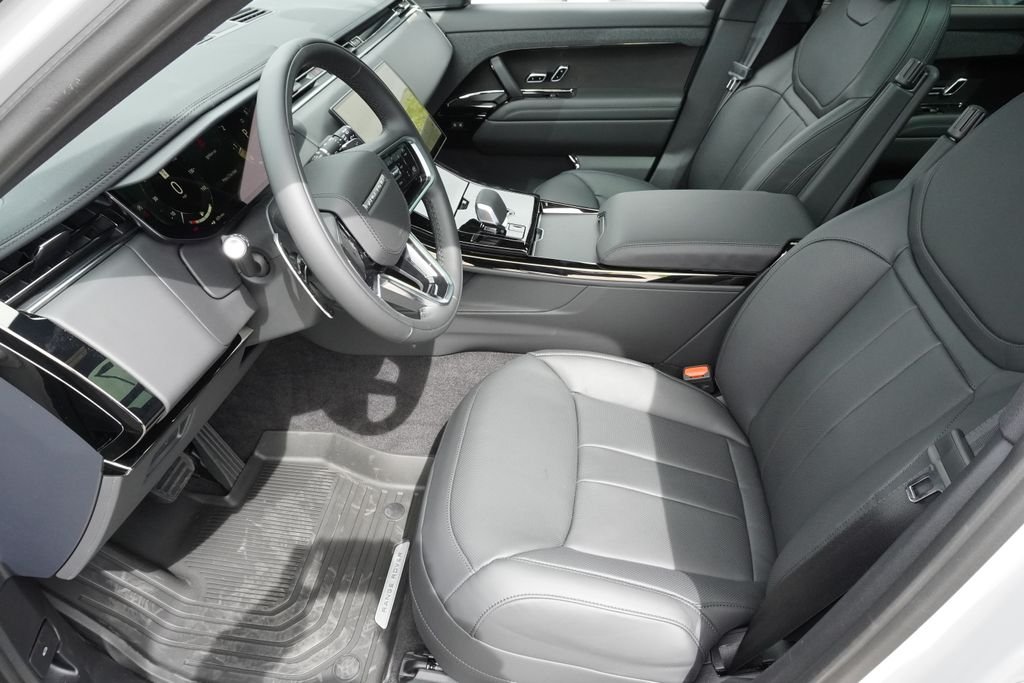 New 2026 Borasco Grey Land Rover SE image 19