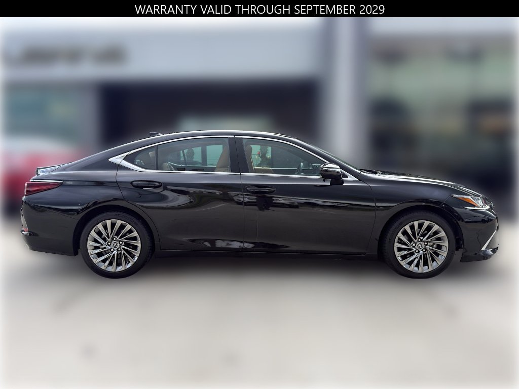 Certified Used 2024 Caviar Lexus Luxury image 10
