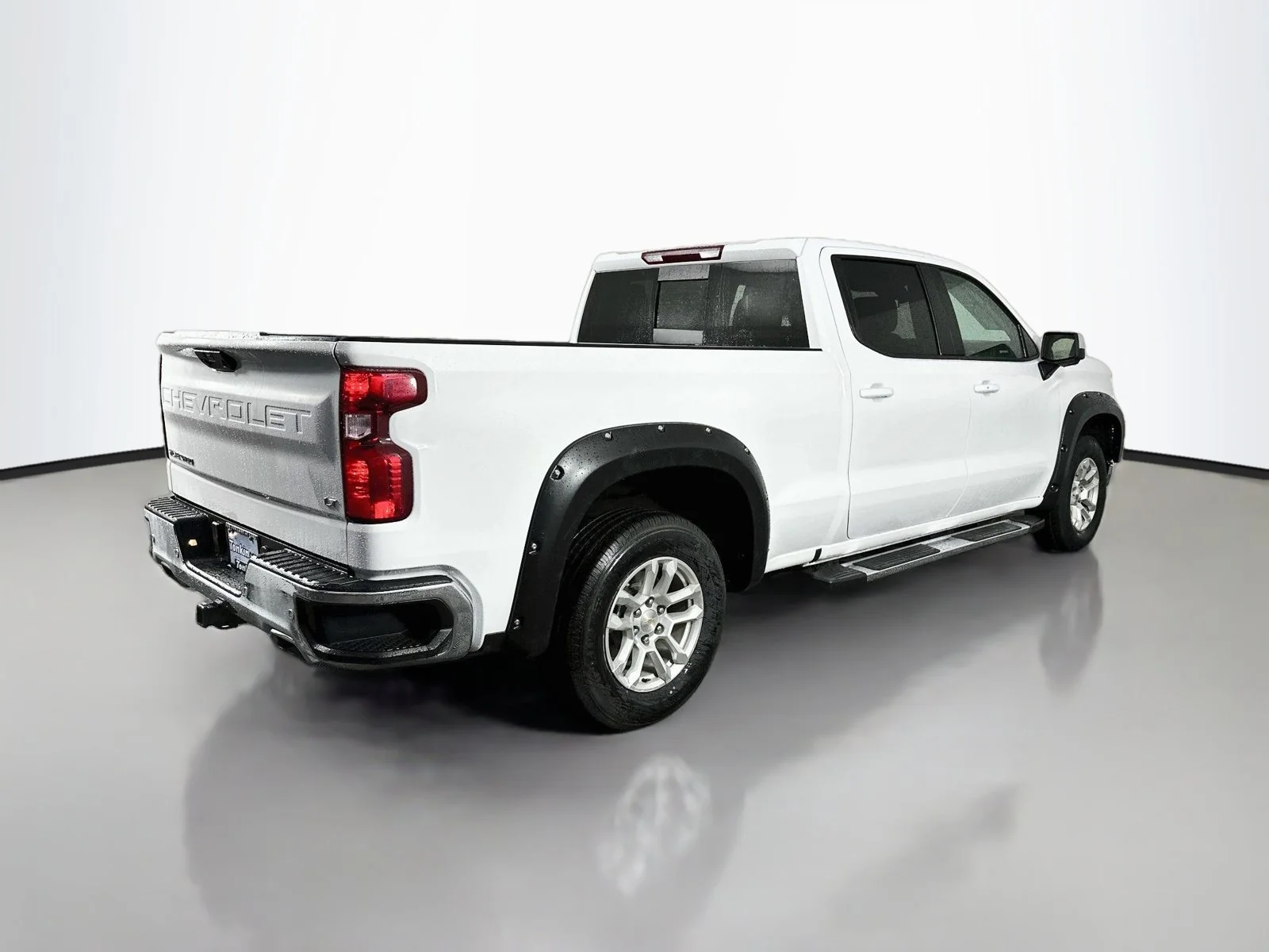 Used 2024 White Chevrolet LT image 8