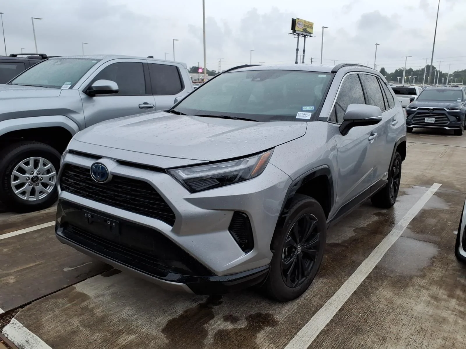 Certified Used 2022 Silver Toyota SE image 4