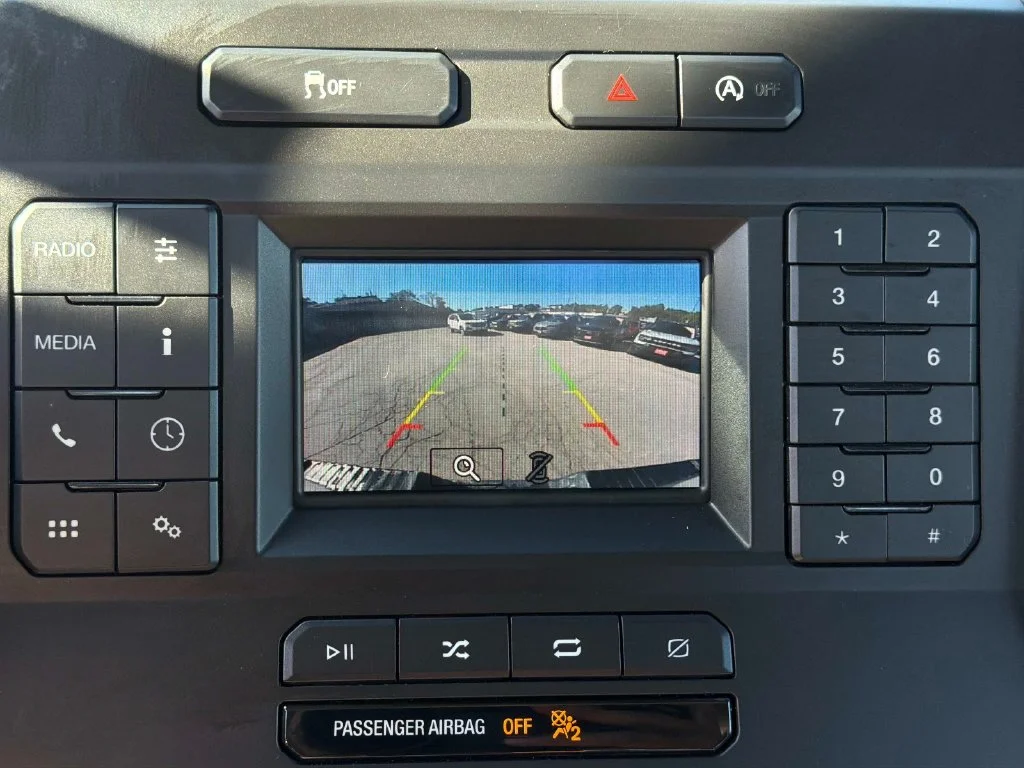 Used 2018 White Ford XL image 19