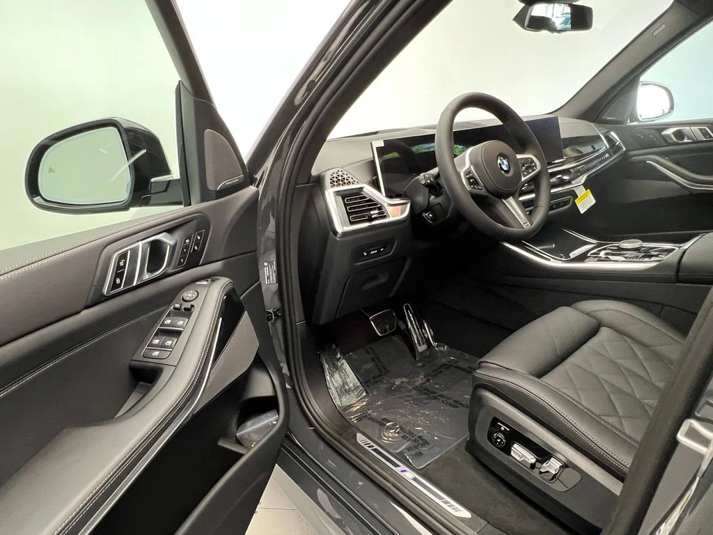 New 2026 Dravit Grey Metallic BMW xDrive40i image 22