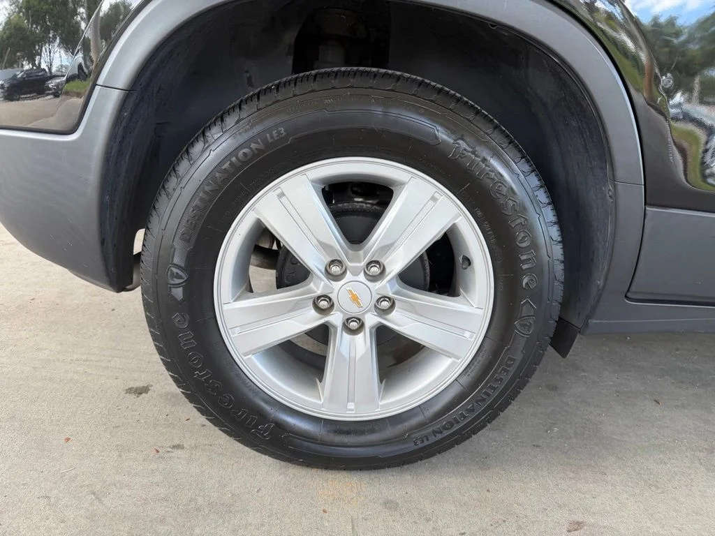 Used 2020 Black Chevrolet LS image 17