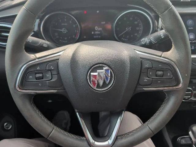 Used 2023  Buick Select image 17