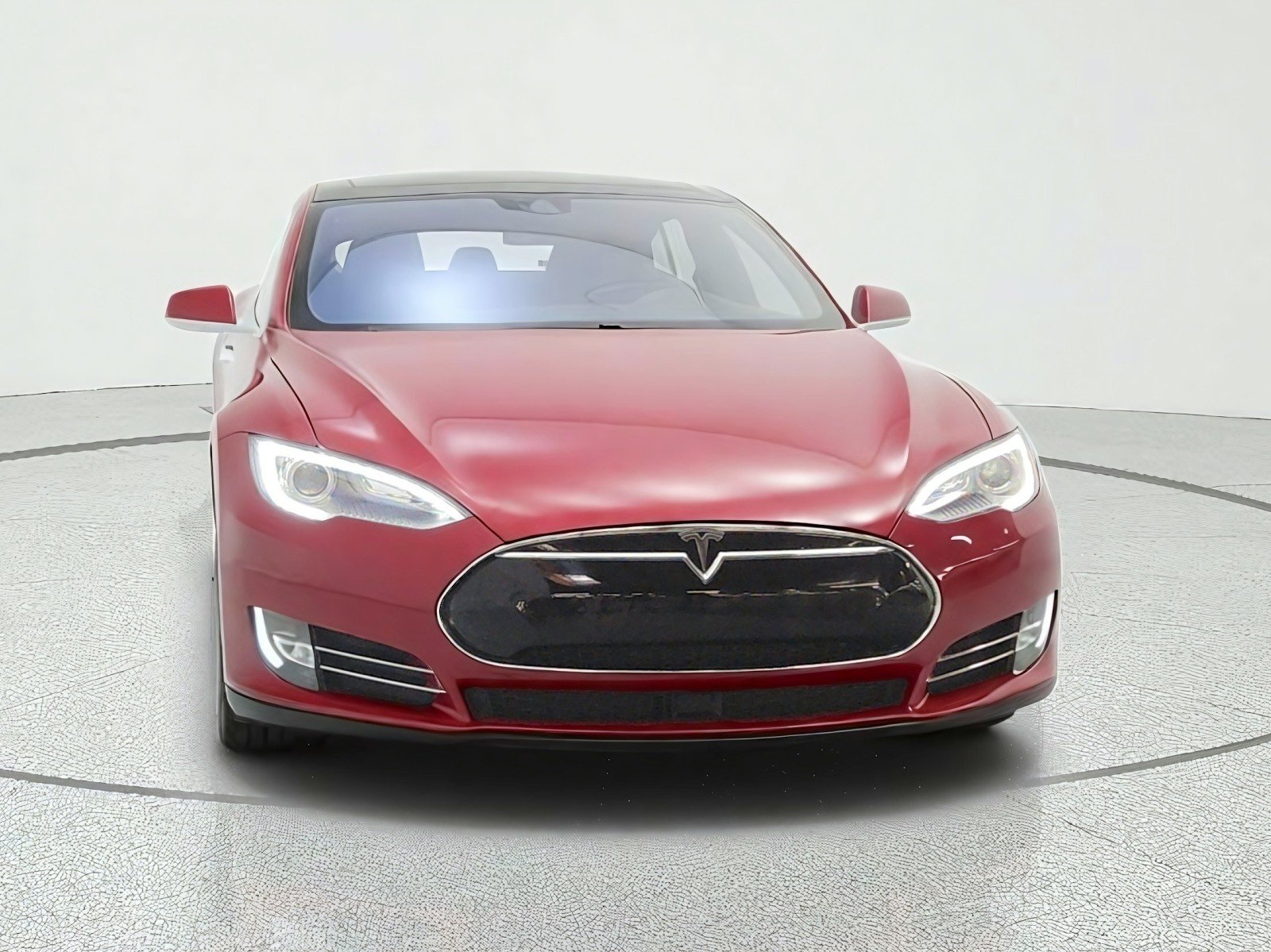 Used 2015 Tesla Model S 85D with VIN 5YJSA1E20FF103824 for sale in Newport Beach, CA