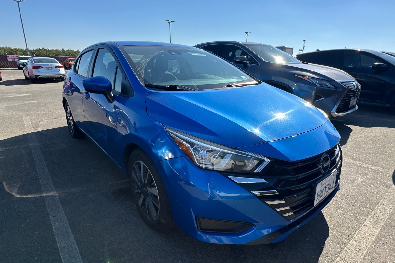 2023 Nissan Versa SV photo 2