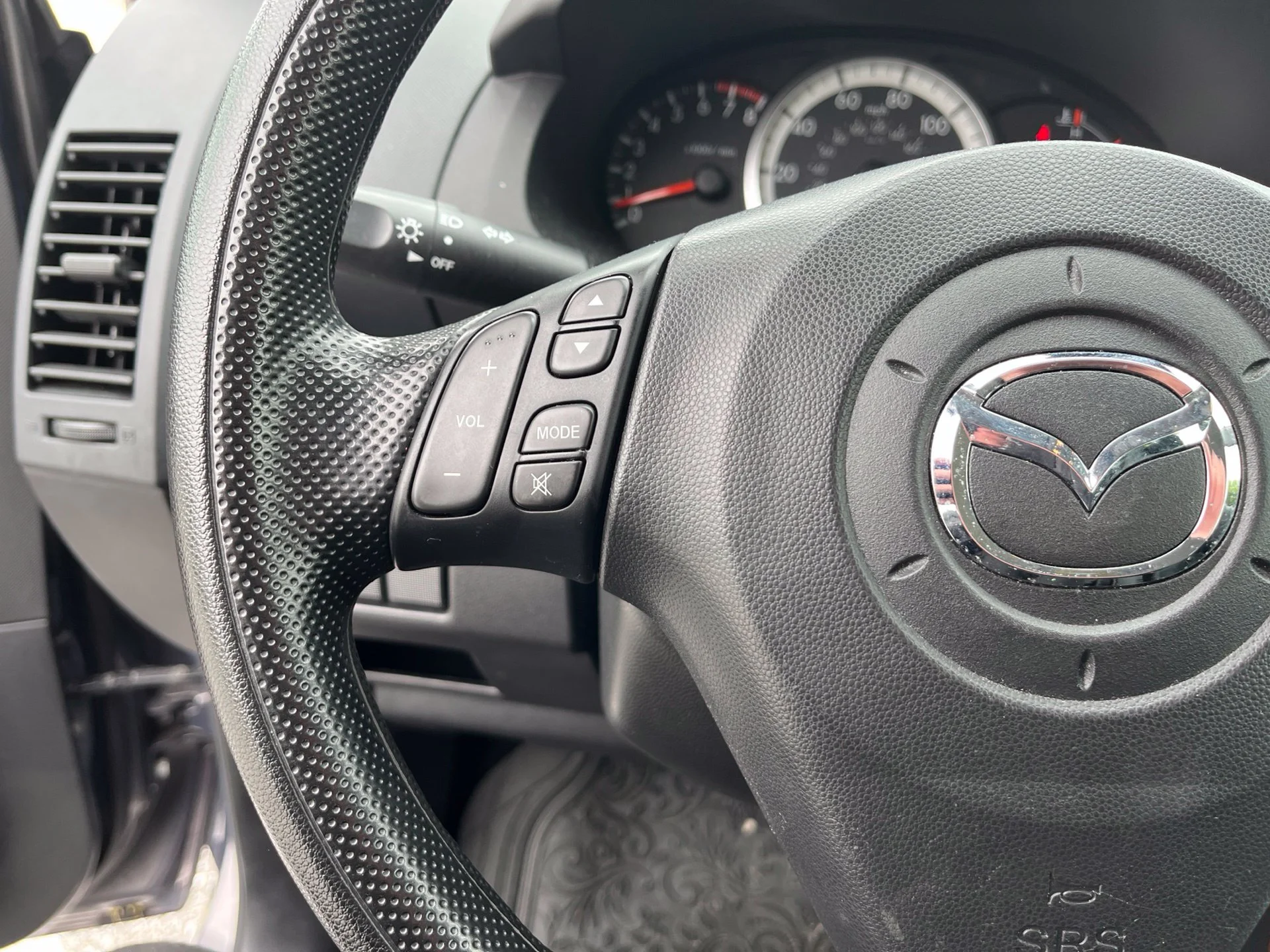 Used 2007 Galaxy Gray Mica Mazda Sport image 14