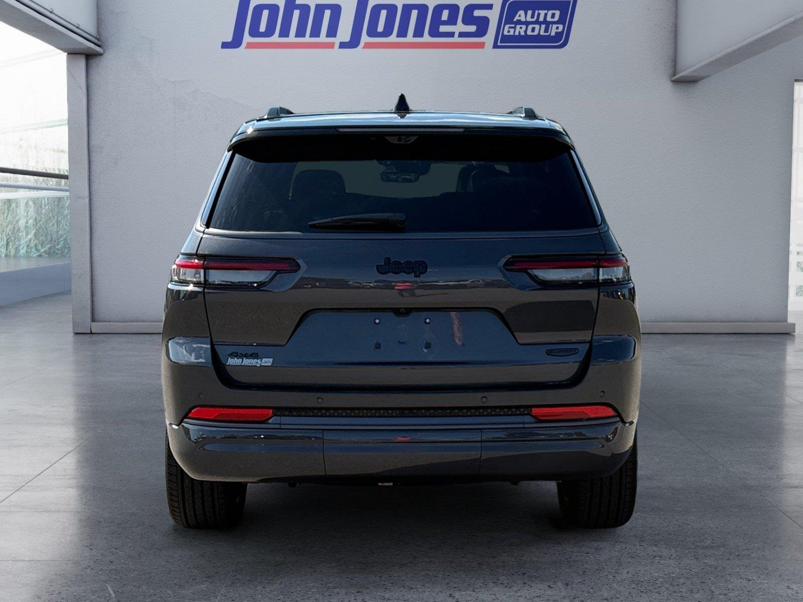 New 2026 Baltic Gray Metallic Clear-Coat Exterior Paint Jeep Summit image 4