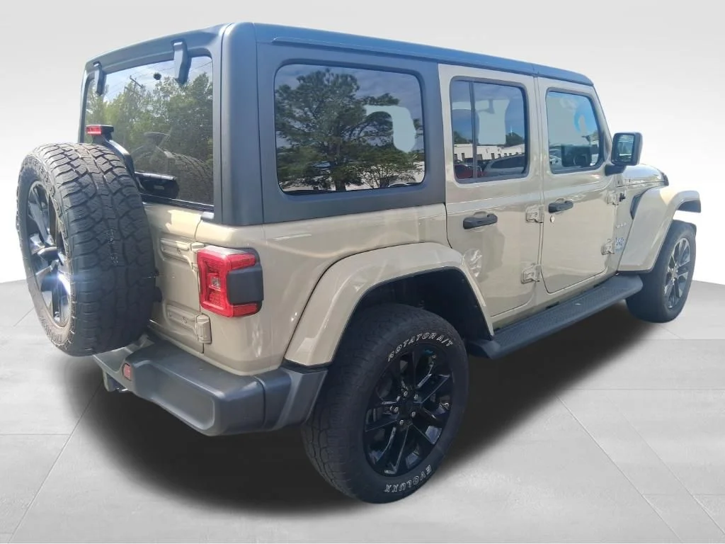 Used 2022 Beige Jeep Unlimited Sahara 4xe image 7