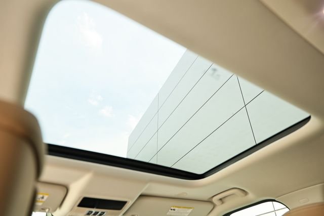 New 2026 Carpathian Grey Land Rover  Tempest Edition image 40