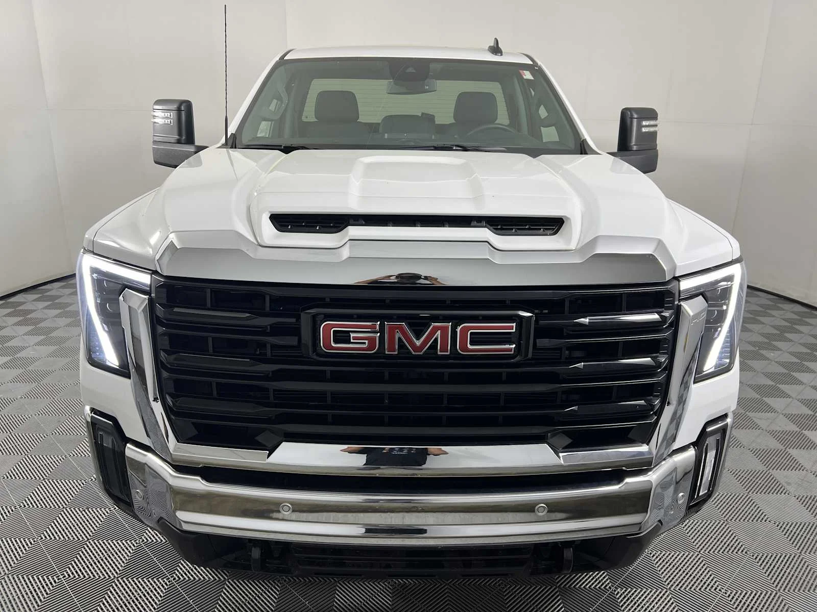 New 2025 Summit White GMC Pro image 2
