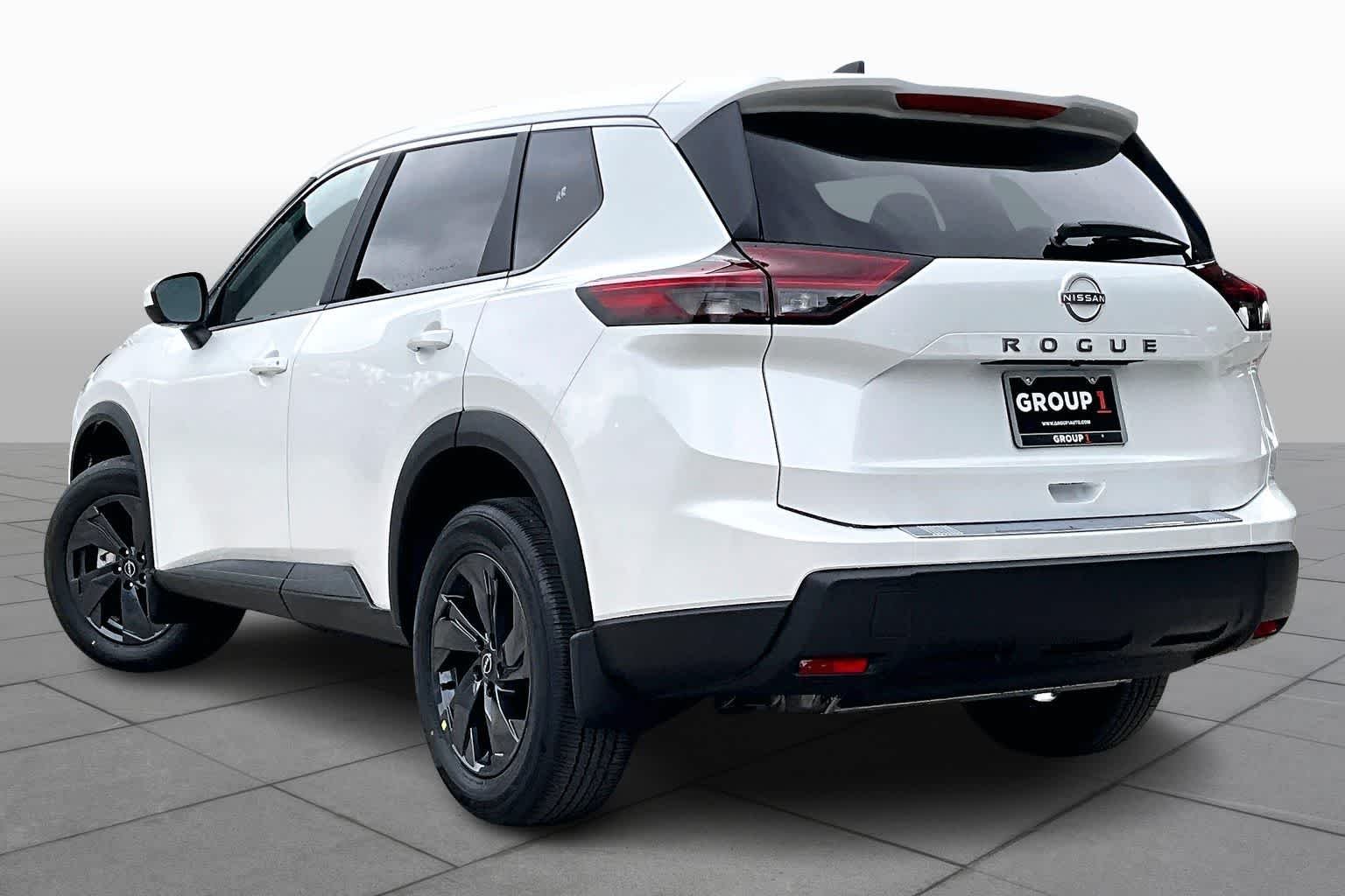 New 2026 Everest White Pearl TriCoat Nissan SV image 7