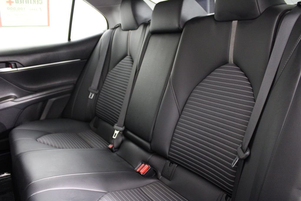 2023 Toyota Camry SE - Photo 18