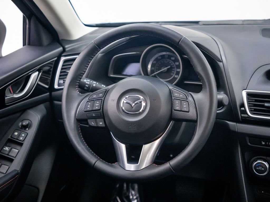 Used 2016 Blue Reflex Mica Mazda i Grand Touring image 12