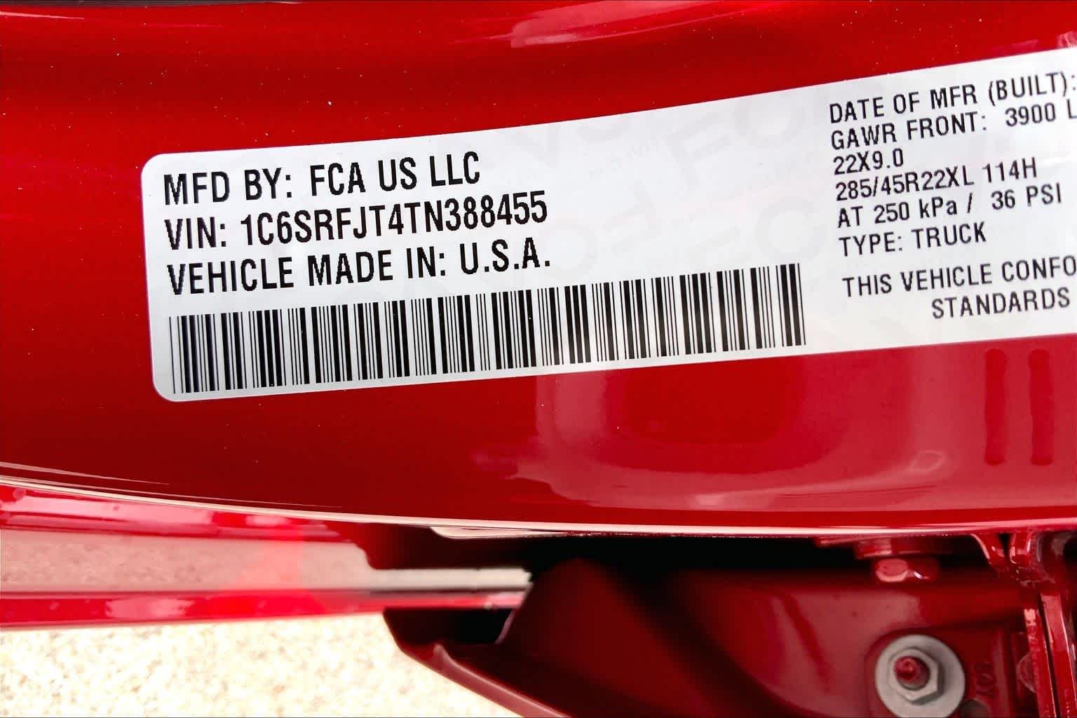 New 2026 Molten Red Pearl-Coat Exterior Paint RAM Laramie image 19