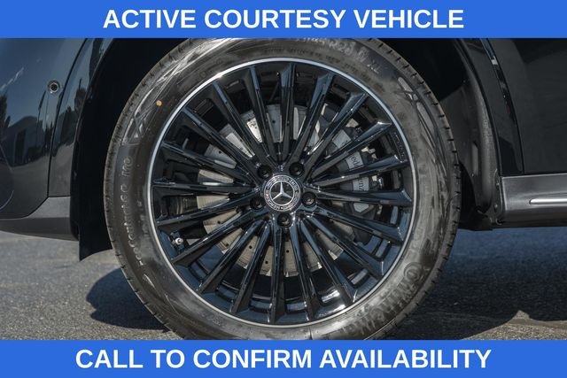 Certified Used 2026 Black Mercedes-Benz GLC 300 image 18