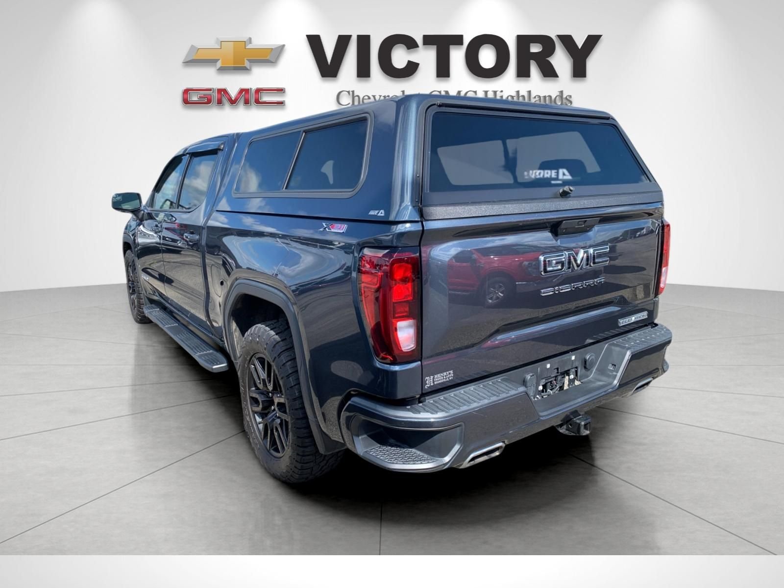 Used 2021 Blue GMC Elevation image 5