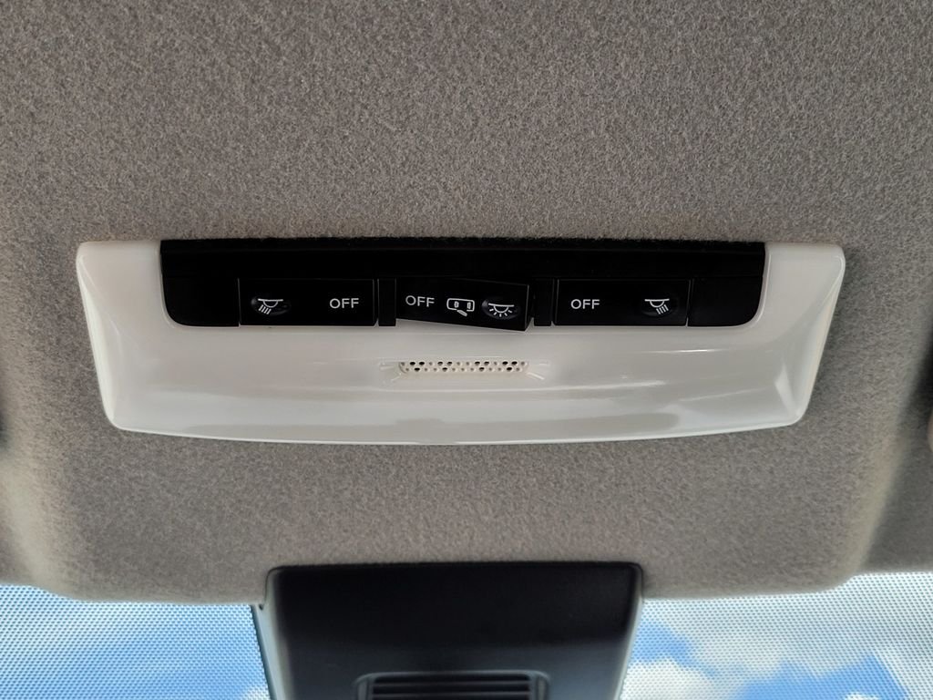 2023 Nissan Kicks SV - Photo 17