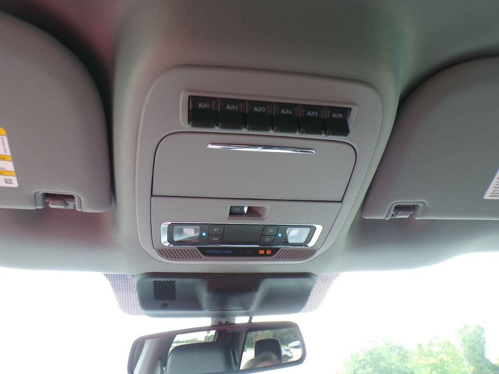 New 2026 Carbonized Gray Metallic Ford F-450® LARIAT® image 21