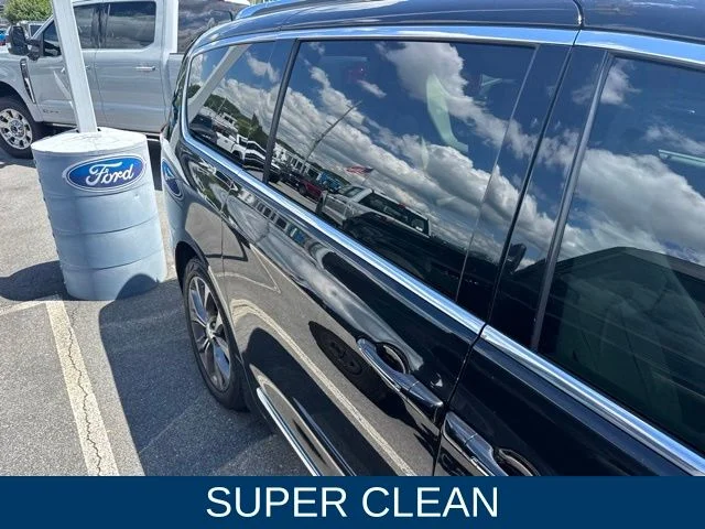 Used 2017 Black Chrysler Limited image 12