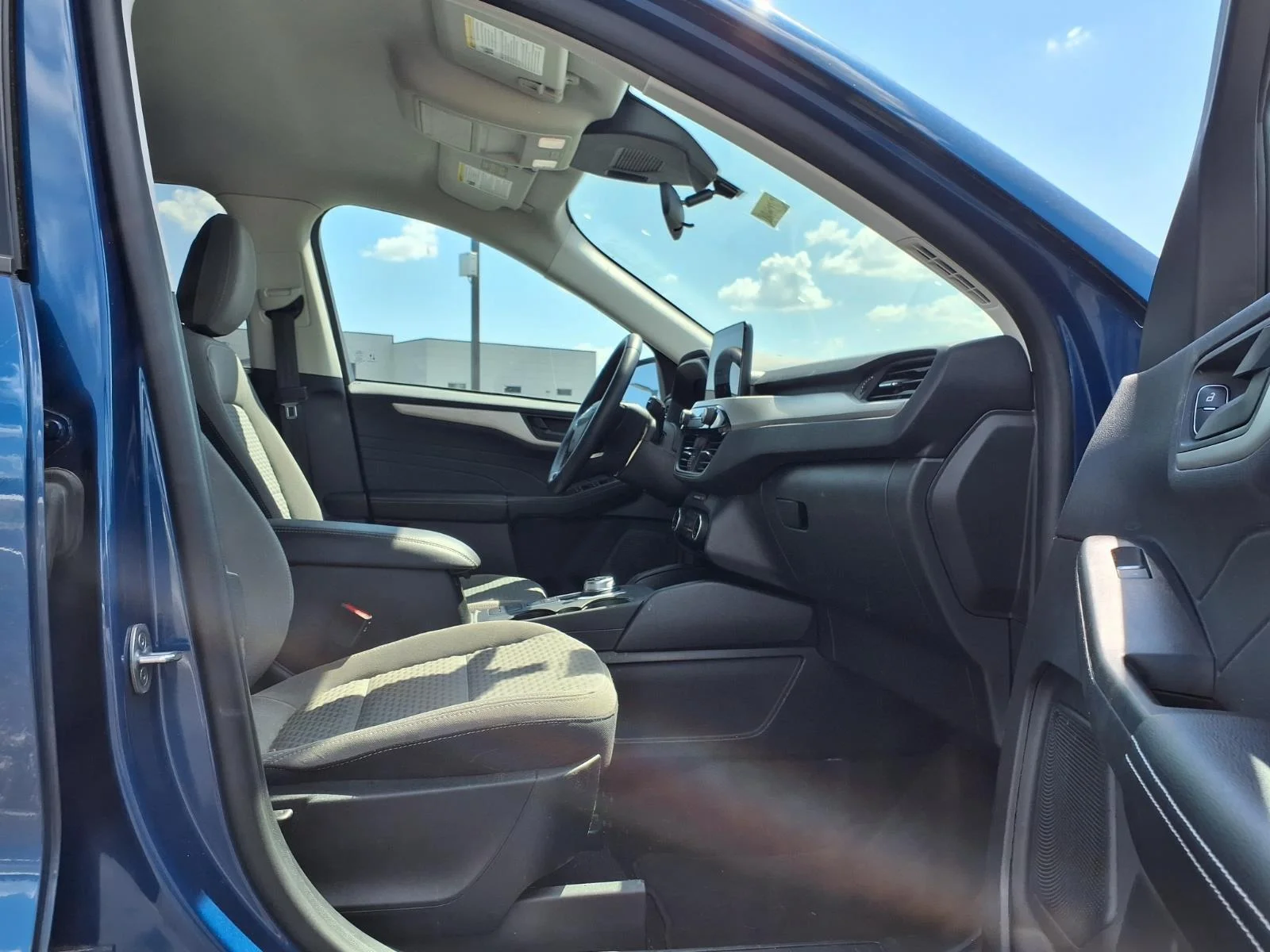 Used 2022 Atlas Blue Ford SE image 22