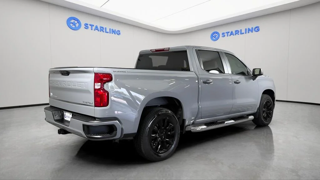 Used 2025 Slate Gray Metallic Chevrolet Custom image 9