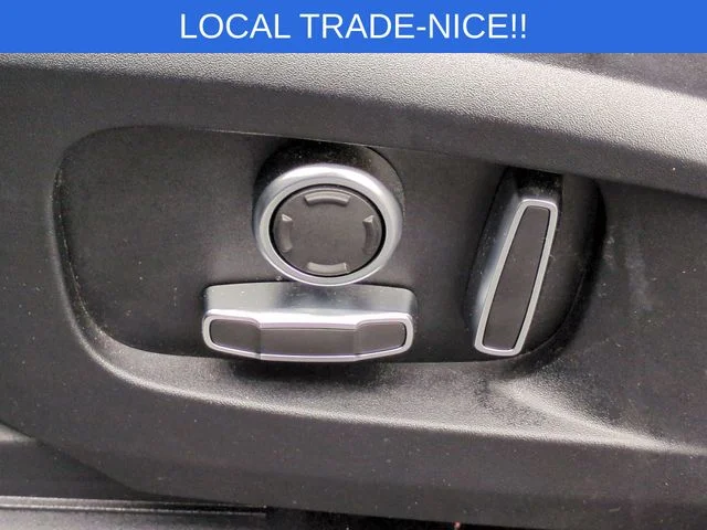 Used 2024  Land Rover S image 17
