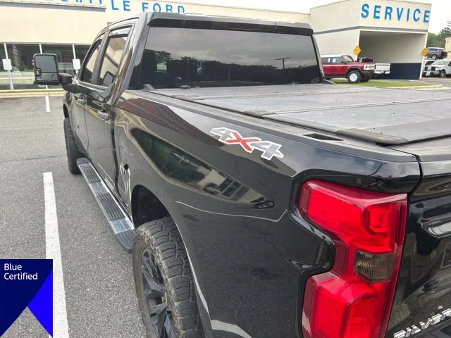 Used 2019 Black Chevrolet Custom image 3