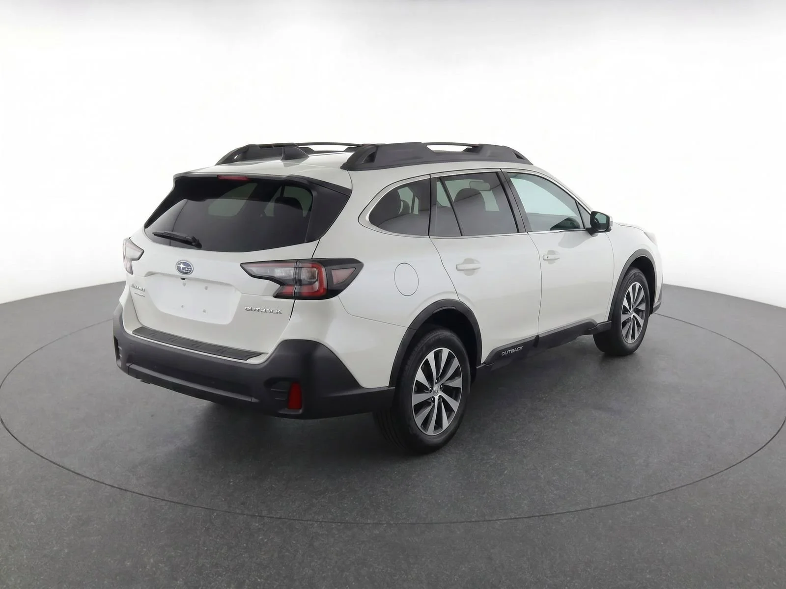 Used 2025 Crystal White Pearl Subaru Premium image 3