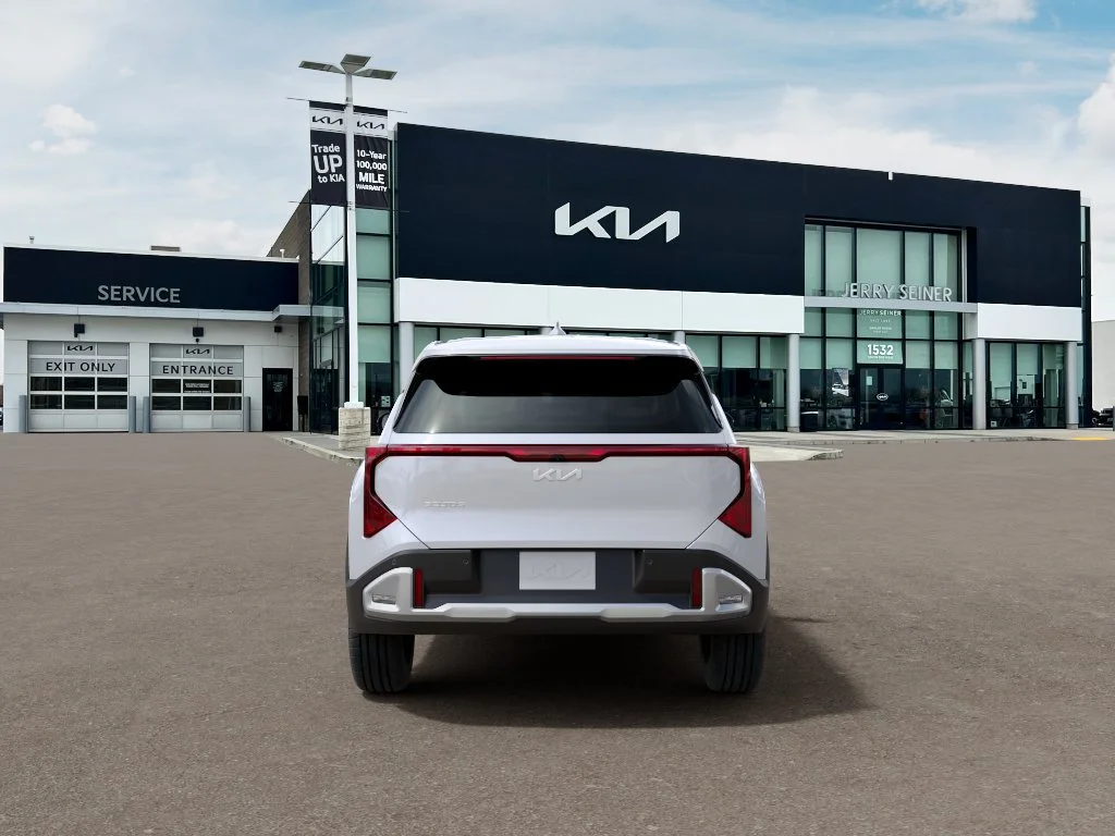 New 2027 Snow White Pearl Kia S image 5
