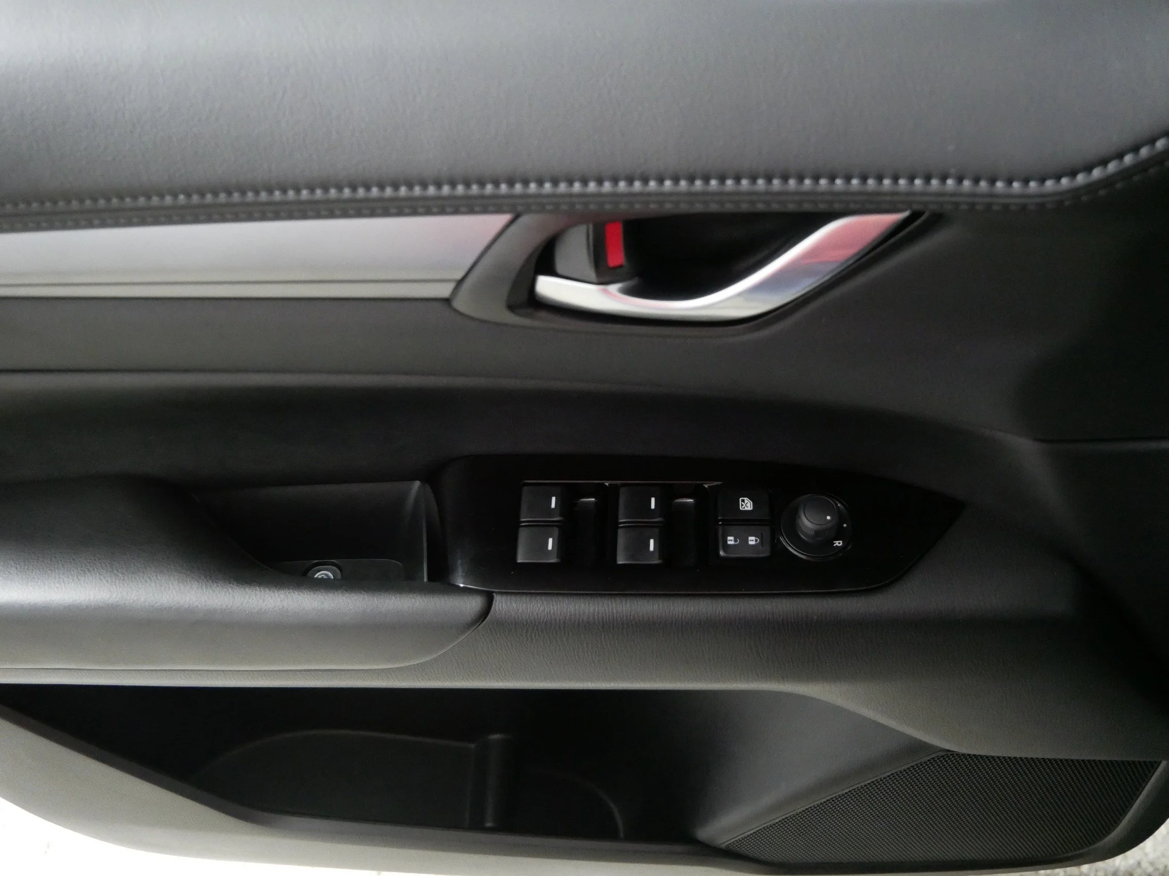 Used 2025 Jet Black Mica Mazda 2.5 S Preferred Package image 19