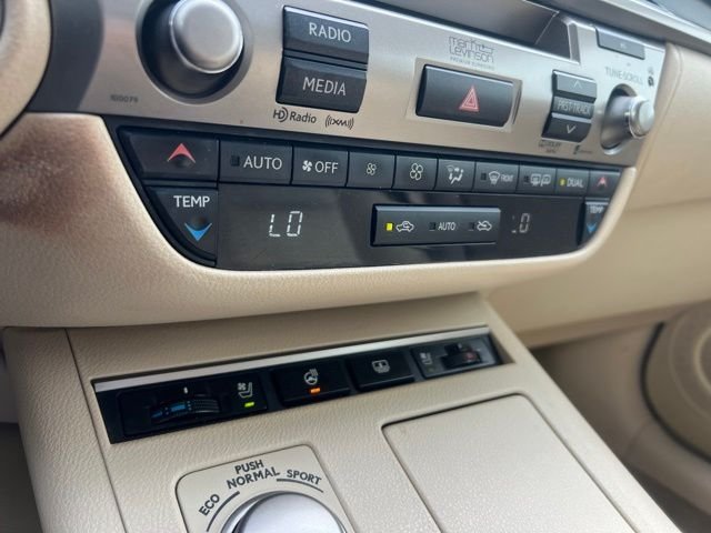 Used 2013 Starfire Pearl Lexus 350 image 17