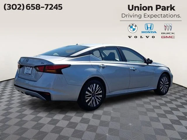 Used 2024 Brilliant Silver Metallic Nissan 2.5 SV image 4