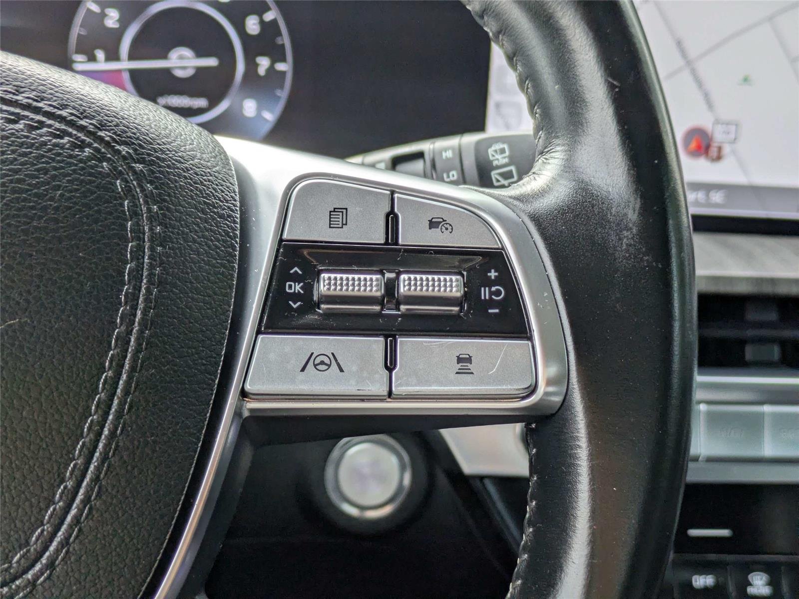 Used 2023 Ebony Black Kia SX image 31