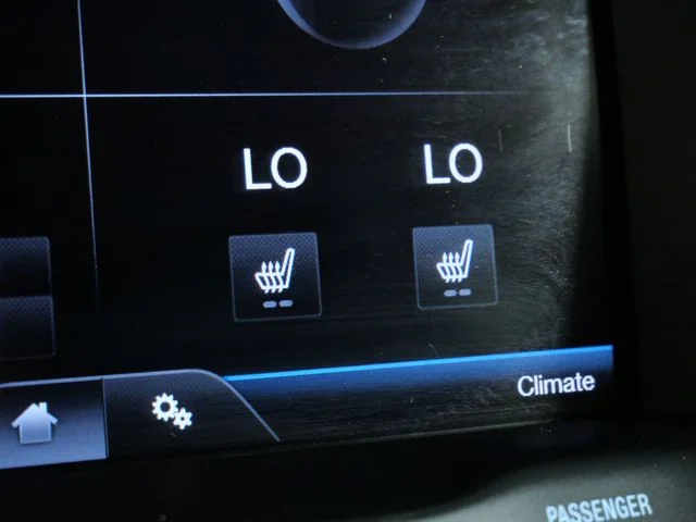 Used 2012 Black Ford XLT image 24