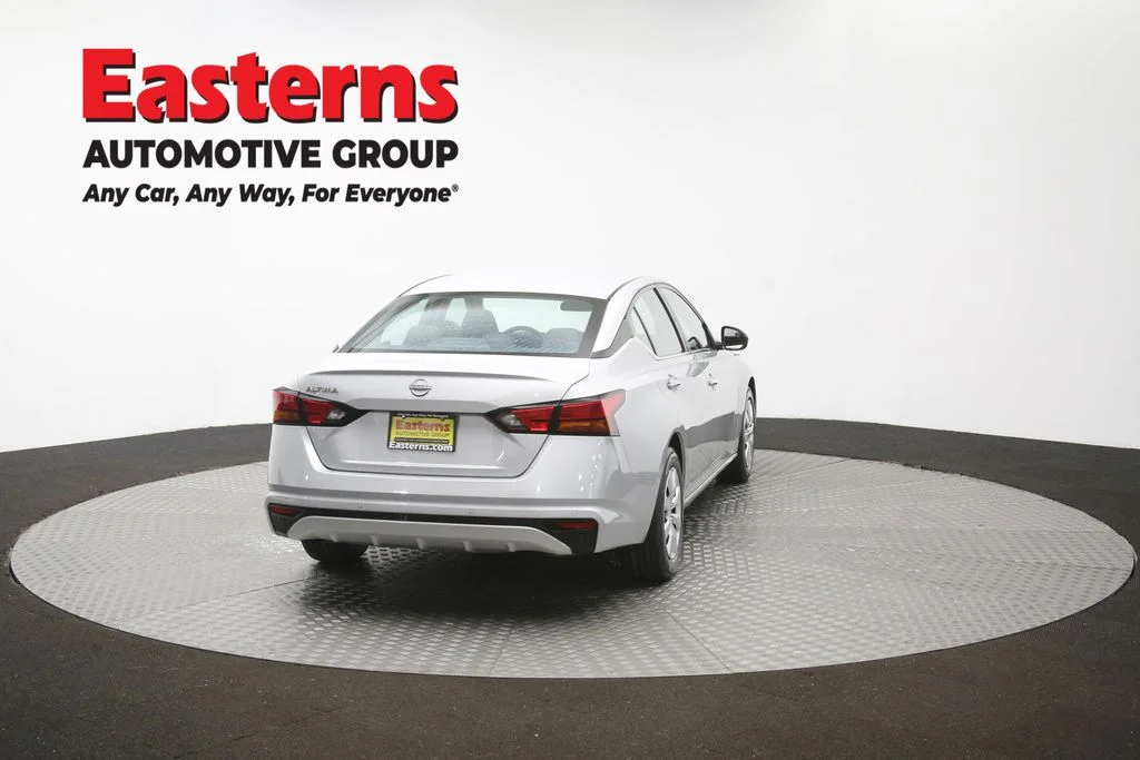 Used 2023 Silver Nissan 2.5 S image 37