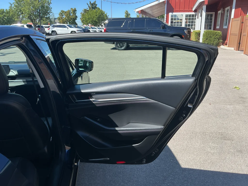 Used 2020 DEEP CRYSTAL BLUE Mazda Grand Touring Reserve image 16