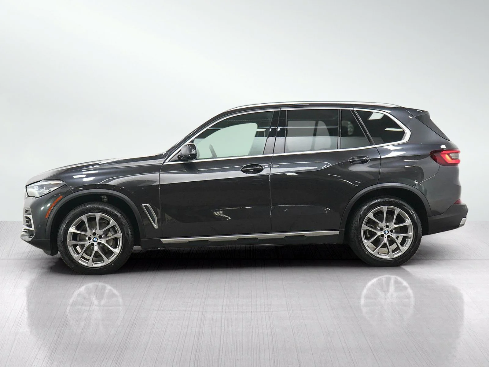 Used 2023 BMW X5 40i with VIN 5UXCR6C02P9R63925 for sale in Hopkins, Minnesota