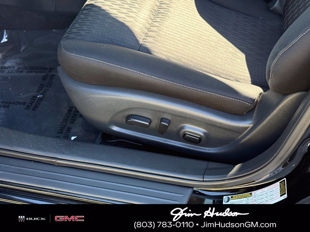 Used 2018 Black Nissan 2.5 SV image 18