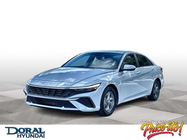 2024 Hyundai Elantra SE