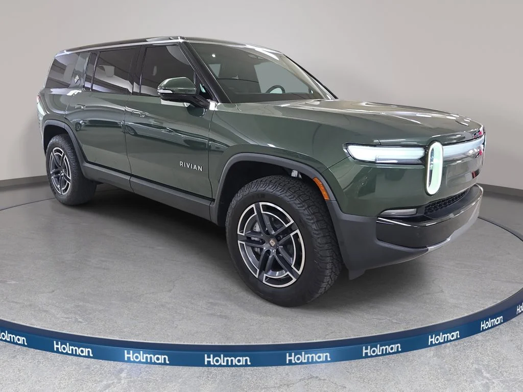 Used 2026  Rivian  image 4